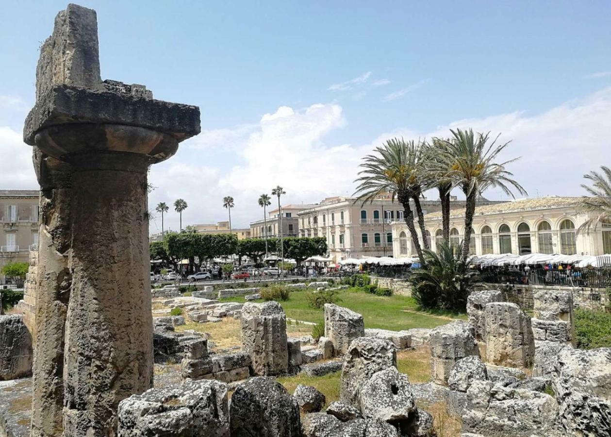Casa Nagale- Una Suite Di Charme Nel Cuore Di Ortigia A 50 Mt Dal Mare 锡拉库扎 外观 照片